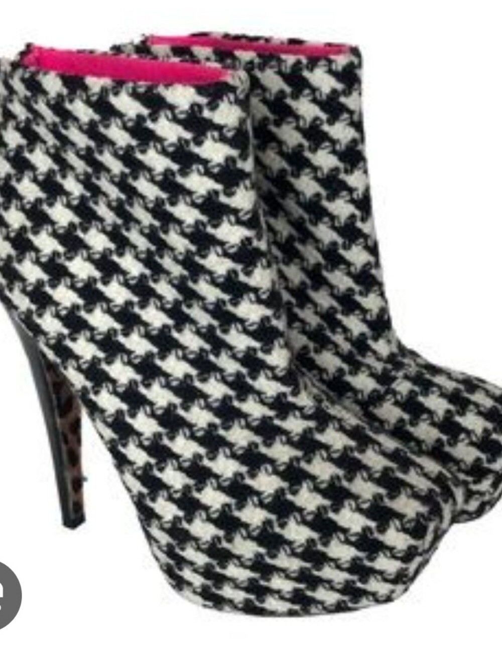 Betsey Johnson Thanee Platform Ankle Boots Houndstooth